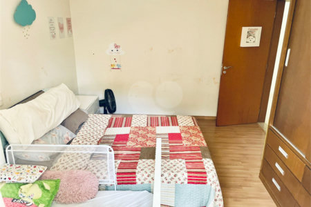 Casa à venda com 3 quartos, sendo 1 suíte, no condomínio Shambala I, Atibaia - SP