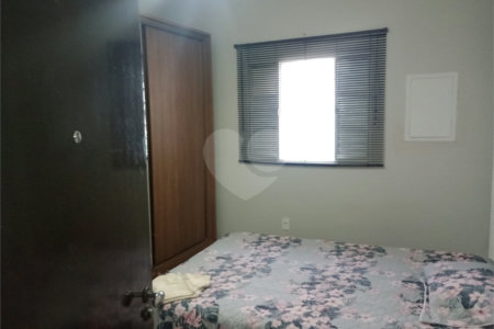 Chácara à venda com 5 quartos, sendo 1 suíte, em Jardim Marabá, Itapetininga, SP