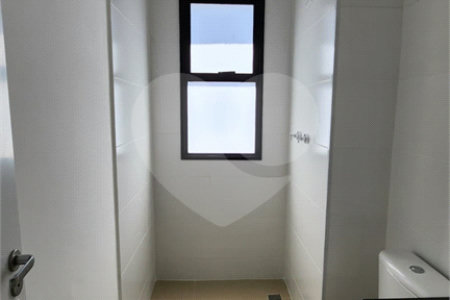 Apartamento à venda com 2 quartos, sendo 1 suíte,  no Centro, Araraquara, SP