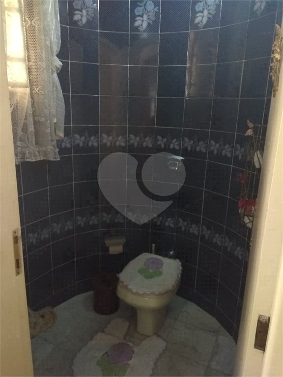 Casa à venda com 5 quartos, sendo 3 suítes,  em Vila Oliveira, Mogi das Cruzes, SP