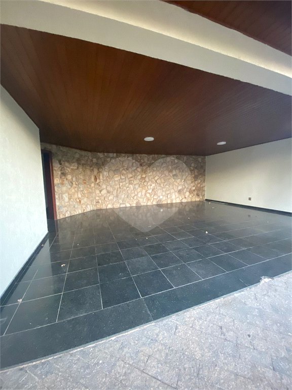 Casa à venda com 3 quartos, sendo 4 suítes,  no condomínio Estância Marambaia, Vinhedo - SP