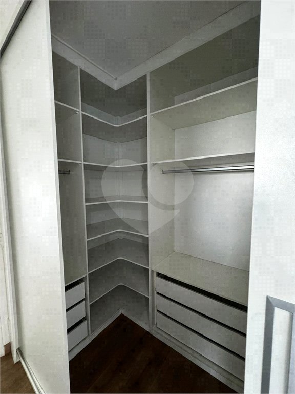 Apartamento para alugar com 3 quartos, sendo 1 suíte, em Parque Reboucas, São Paulo, SP