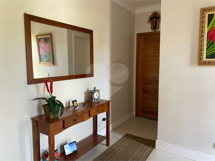 Casa à venda com 4 quartos, sendo 3 suítes, no condomínio Primavera, Salto - SP