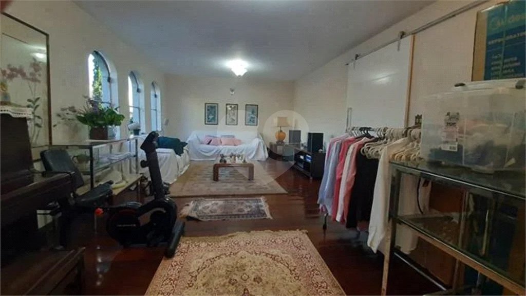 Casa à venda com 4 quartos, sendo 2 suítes, em MORUMBI, São Paulo, SP