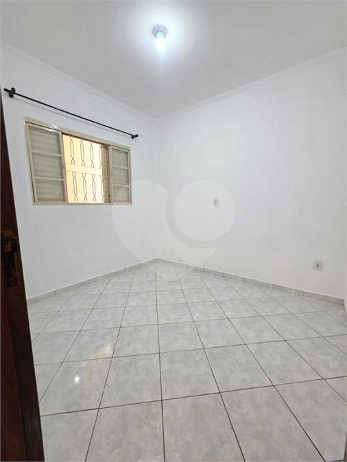 Casa à venda com 3 quartos, sendo 2 suítes, em Jardim Santo Antônio, Valinhos, SP