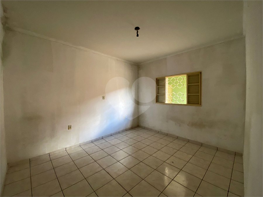 Casa à venda com 2 quartos em Loteamento Municipal São Carlos 3, São Carlos, SP