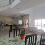 Casa à venda com 3 suítes no condomínio Villa D' Oro, Vinhedo - SP
