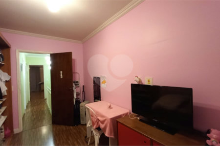Casa à venda com 3 quartos, sendo 1 suíte, em Jardim Esmeralda, São Paulo, SP