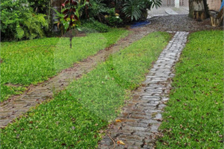 Casa à venda com 3 quartos, sendo 2 suítes, em Conjunto Habitacional Brás Cubas, Mogi das Cruzes, SP