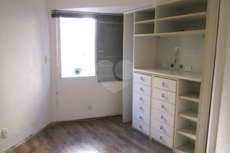 Apartamento à venda com 3 quartos, sendo 1 suíte,  em Paraíso, São Paulo, SP