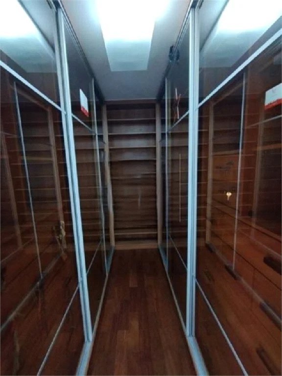 Casa à venda com 5 quartos, sendo 4 suítes,  em Parque dos Príncipes, São Paulo, SP