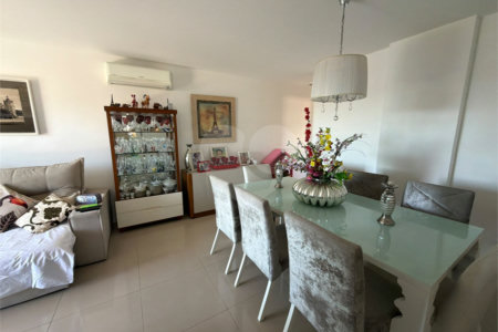 Apartamento à venda com 2 quartos, sendo 1 suíte, em Braga, Cabo Frio, RJ
