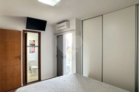 Casa à venda com 3 suítes em Água Fria, São Paulo, SP