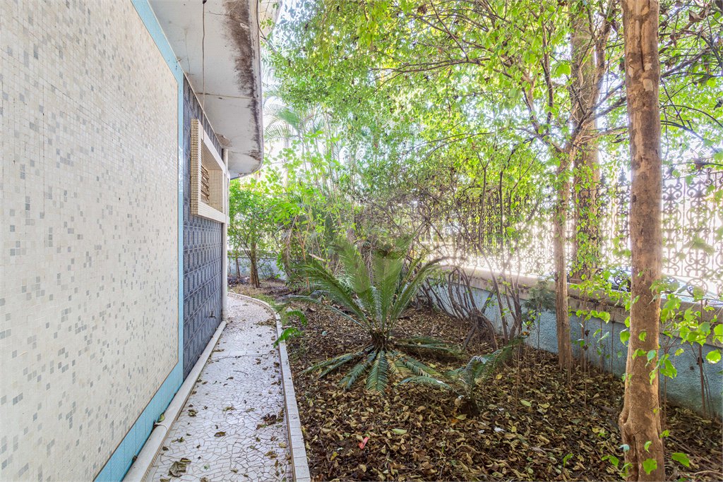 Sobrado à venda com 3 quartos, sendo 1 suíte,  em Jardim Prudência, São Paulo, SP