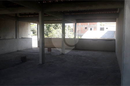 Casa à venda com 3 quartos em Campo Grande, Rio de Janeiro, RJ