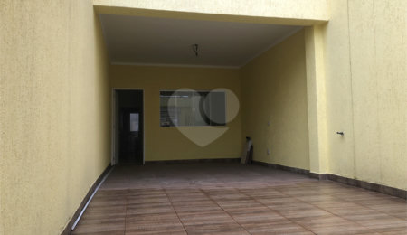 Sobrado à venda com 3 suítes em Parada Inglesa, São Paulo, SP