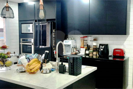 Sobrado à venda com 5 quartos, sendo 3 suítes, em Vila Medeiros, São Paulo, SP
