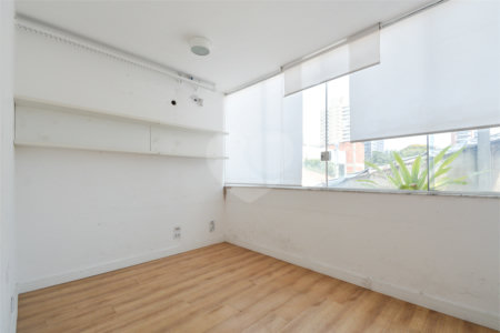 Sobrado à venda ou para alugar com 4 quartos em Vila Clementino, São Paulo, SP