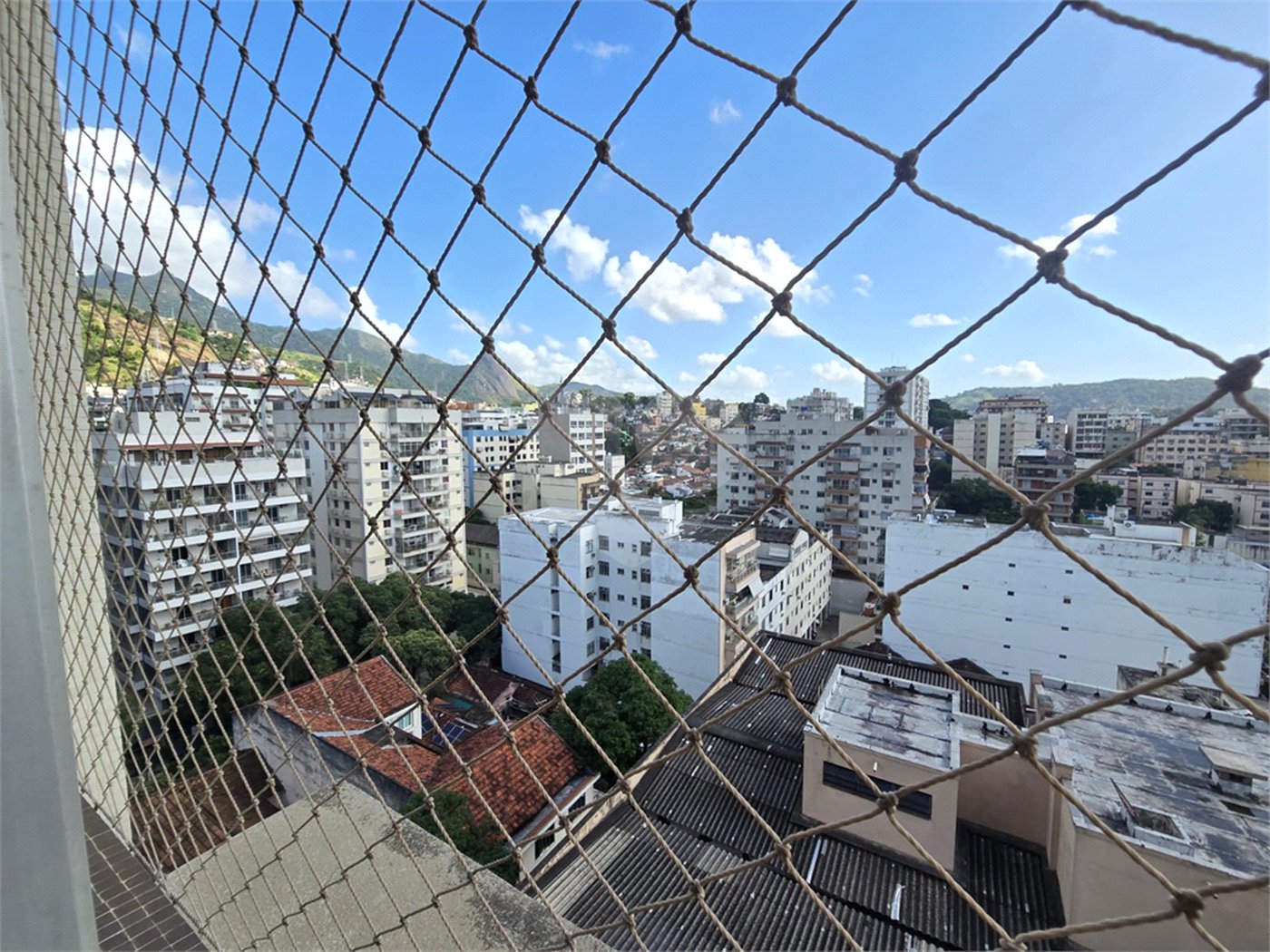 Apartamento à venda com 3 quartos, sendo 1 suíte, em Tijuca, Rio de Janeiro, RJ