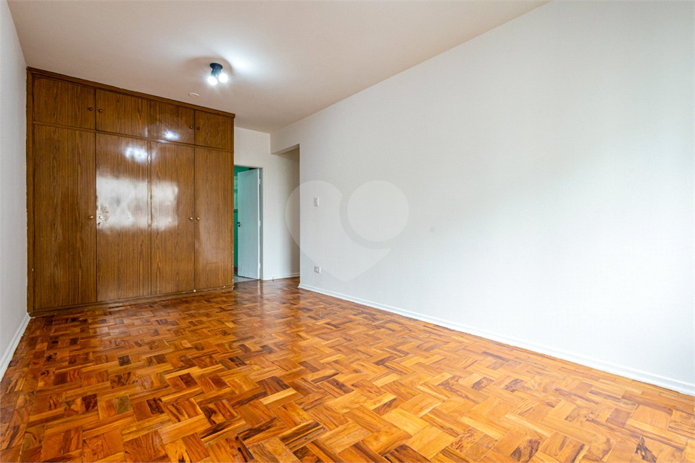 Apartamento à venda com 3 quartos, sendo 1 suíte, em Pinheiros, São Paulo, SP