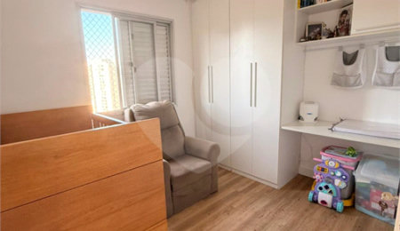 Apartamento à venda com 3 quartos, sendo 1 suíte,  em Parque Santana, Mogi das Cruzes, SP