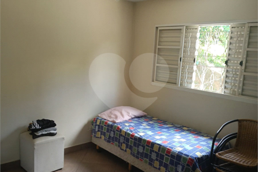 Casa à venda com 4 quartos, sendo 2 suítes, no condomínio Residencial Parque Cerros Verdes, Mairiporã - SP
