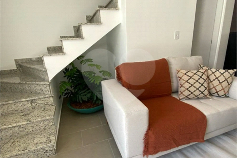 Casa à venda com 2 quartos no condomínio Vila Davos 2, São Paulo - SP