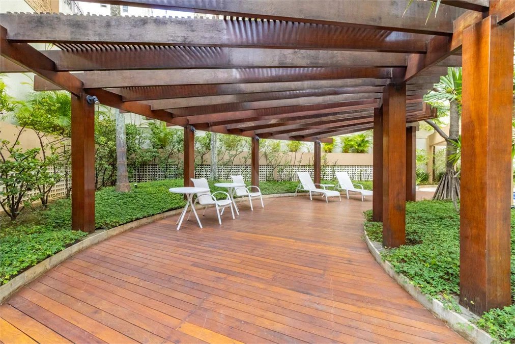 APARTAMENTO PARA LOCAÇÃO COM 151M2 - 3 QUARTOS ( 2 SUÍTES ) - 3 VAGAS NO JARDIM AMÉRICA.
