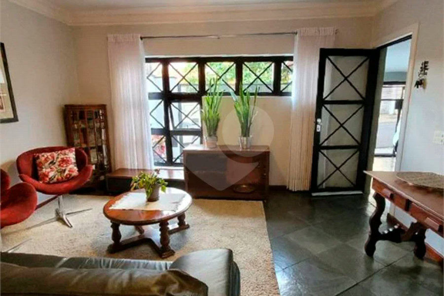 Casa à venda com 4 quartos, sendo 1 suíte, no centro de Piracicaba- SP