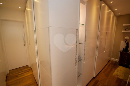 Apartamento à venda com 4 quartos, sendo 3 suítes, em Vila Romana, São Paulo, SP