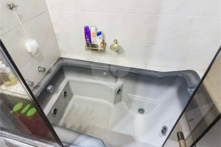 Sobrado à venda ou para alugar com 4 suítes em Vila Paulicéia, São Paulo, SP