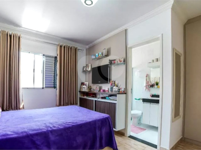 Casa à venda com 2 suítes no condomínio Lauro Korte, São Paulo - SP
