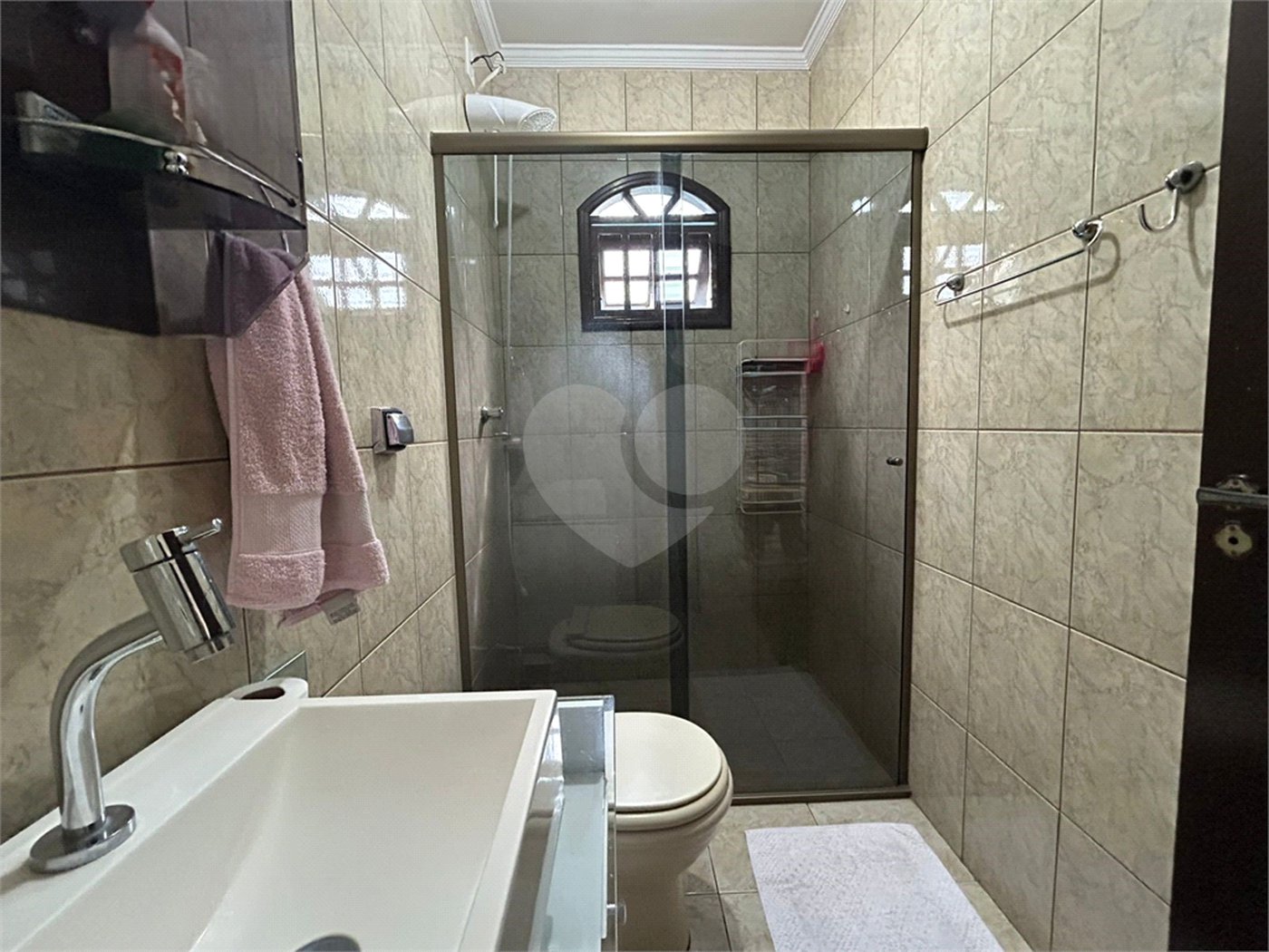 Sobrado à venda com 3 quartos, sendo 1 suíte, em Tremembé, São Paulo, SP