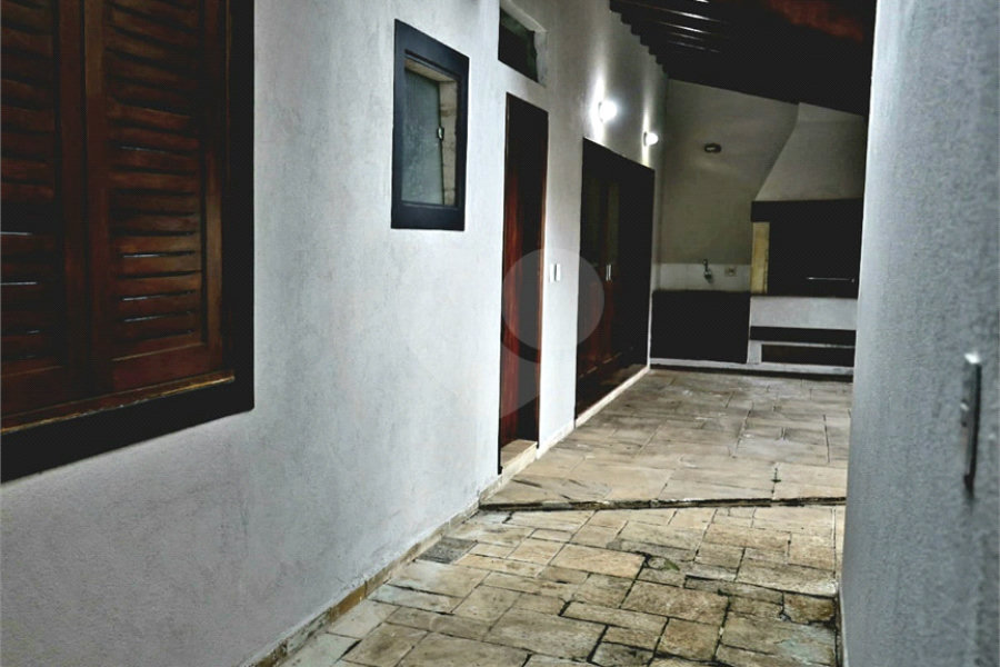Casa à venda com 4 quartos, sendo 2 suítes, em Santana, São Paulo, SP