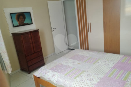 Apartamento à venda com 2 quartos em Maracanã, Praia Grande, SP