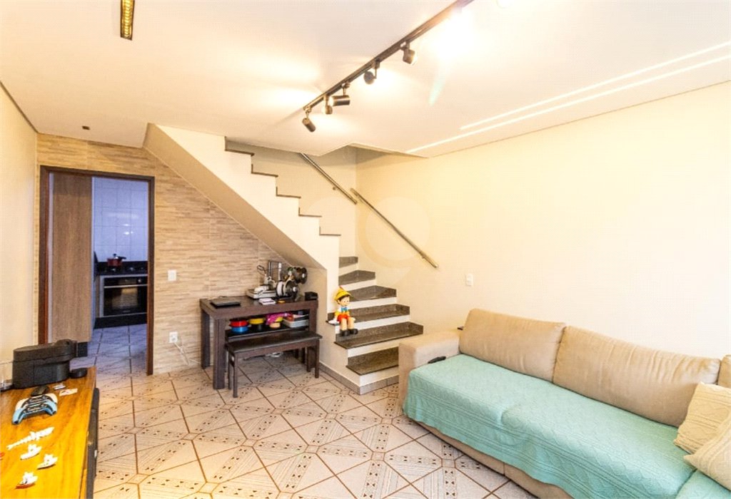Casa à venda com 2 quartos, sendo 1 suíte, no condomínio Colina de Goiás, São Paulo - SP