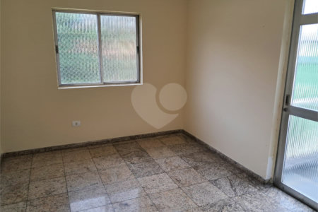 Sobrado para alugar com 4 quartos, sendo 2 suítes, em Interlagos, São Paulo, SP