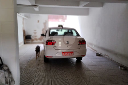 Sobrado à venda com 4 quartos, sendo 1 suíte, em Jardim Monte Kemel, São Paulo, SP