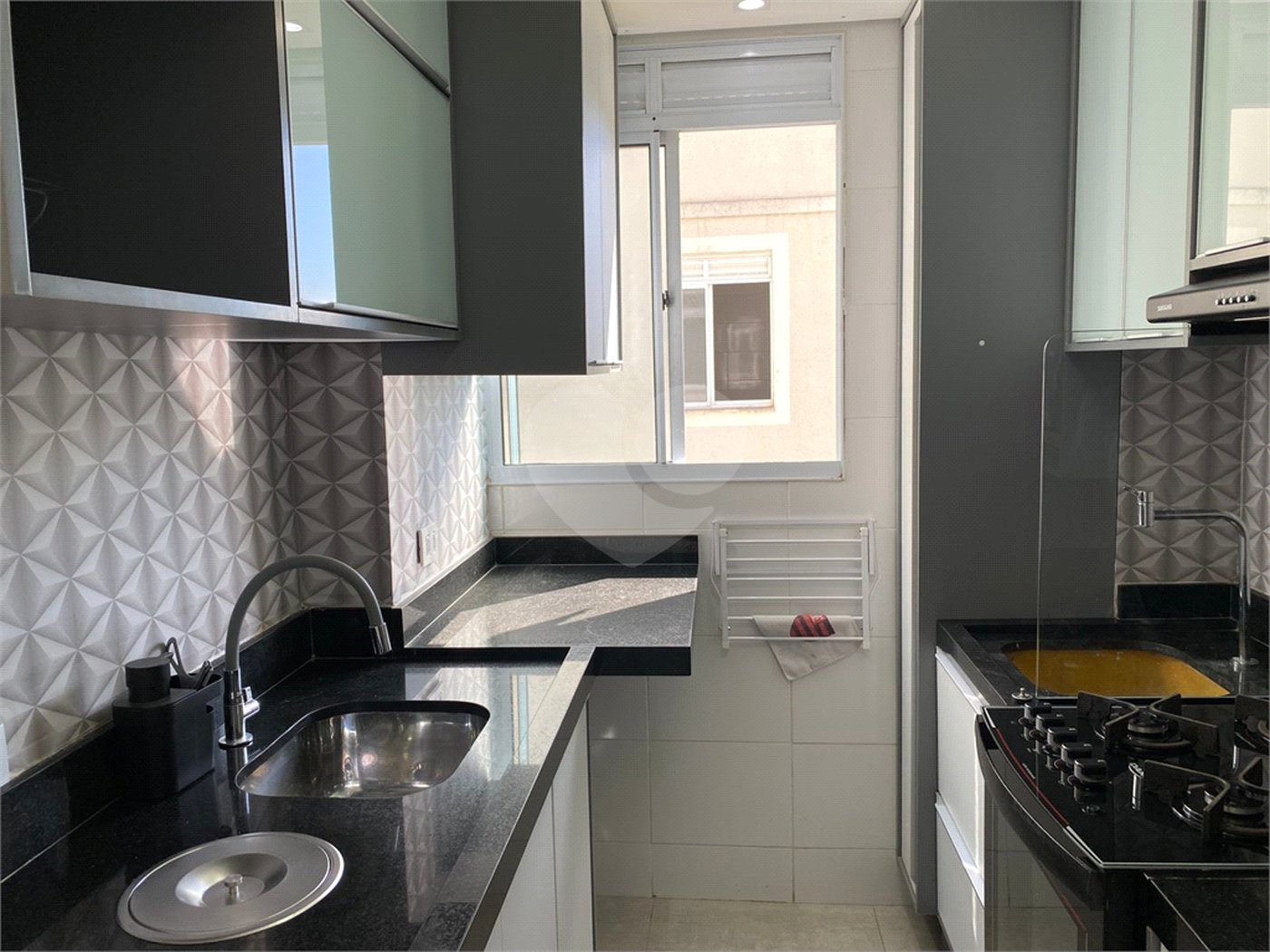 Apartamento à venda com 2 quartos em Glória, Várzea Grande, MT