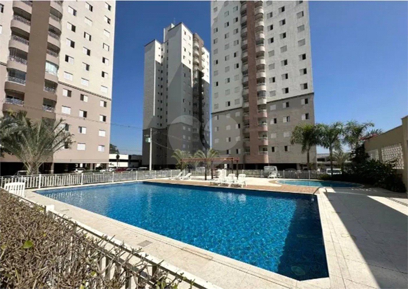 Apartamento à venda com 2 quartos, sendo 1 suíte, em Jardim Califórnia, Jacareí, SP