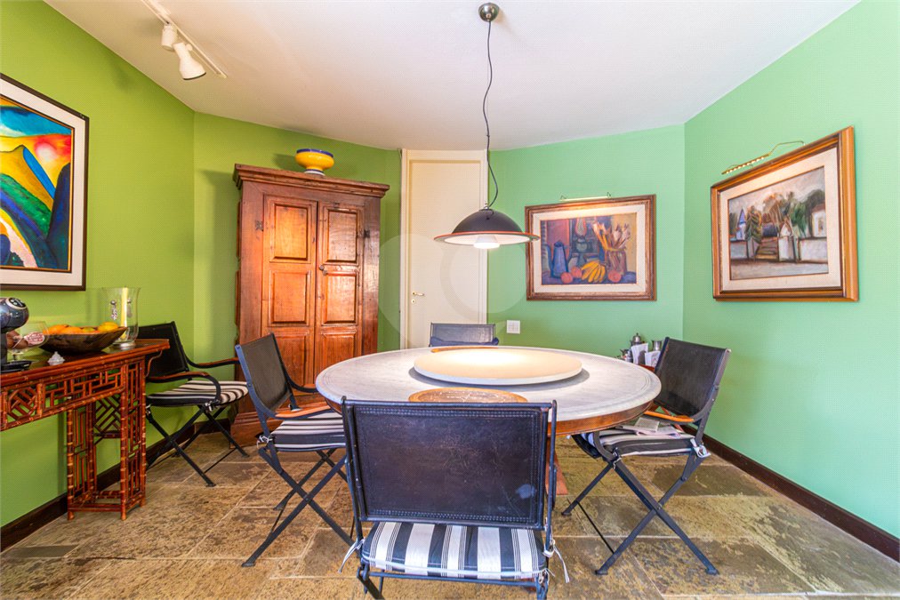 Casa à venda com 3 quartos, sendo 2 suítes, em Interlagos, São Paulo, SP