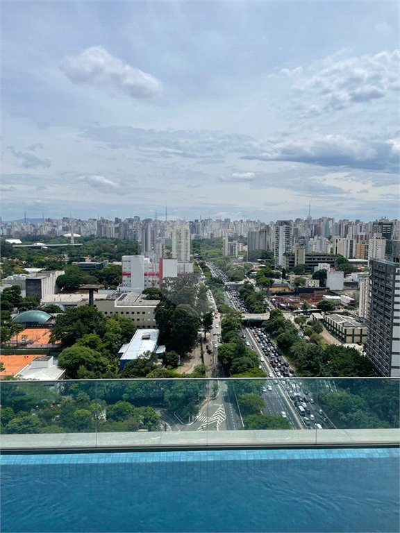 Apartamento à venda com 2 suítes em Indianópolis, São Paulo, SP