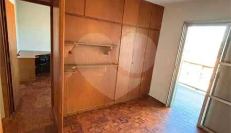 Sobrado à venda com 4 quartos no Centro, Salto, SP
