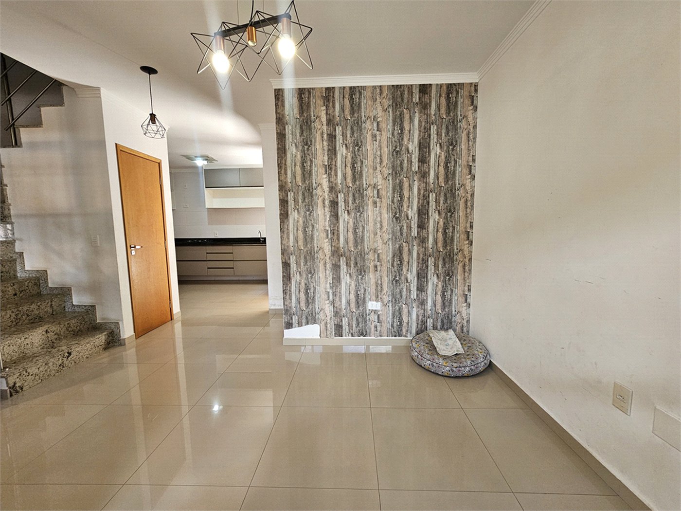 Sobrado à venda com 3 quartos, sendo 1 suíte,  em Vila Nivi, São Paulo, SP