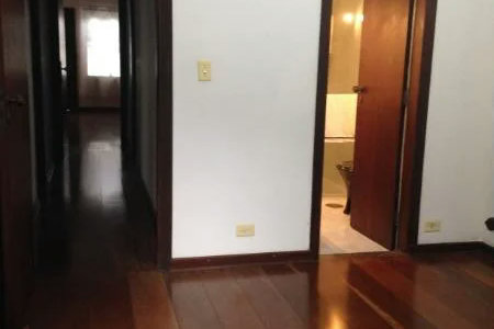 Casa Térrea à venda com 3 quartos, sendo 1 suíte, em Vila Cordeiro, São Paulo, SP