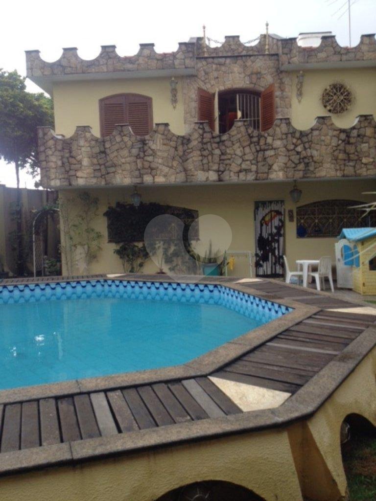 Casa à venda com 4 quartos, sendo 3 suítes, em Vila Paiva, São Paulo, SP