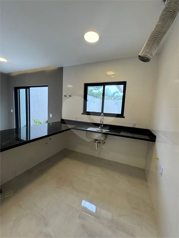 Casa à venda com 5 quartos, sendo 4 suítes, no condomínio Grand Park, Rio de Janeiro - RJ