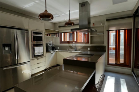 Casa à venda ou para alugar com 4 suítes no condomínio Lago Azul Residencial e Golfe, Araçoiaba da Serra - SP