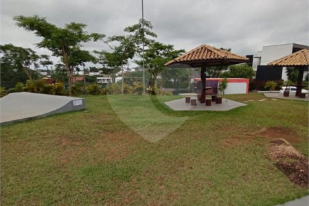 Casa à venda com 4 quartos, sendo 2 suítes, no condomínio Residencial Parque Esplanada, Votorantim - SP