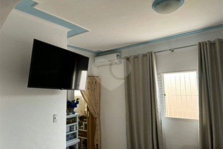 Casa à venda com 2 quartos, sendo 1 suíte, em Jardim Shangri-lá, Itapetininga, SP